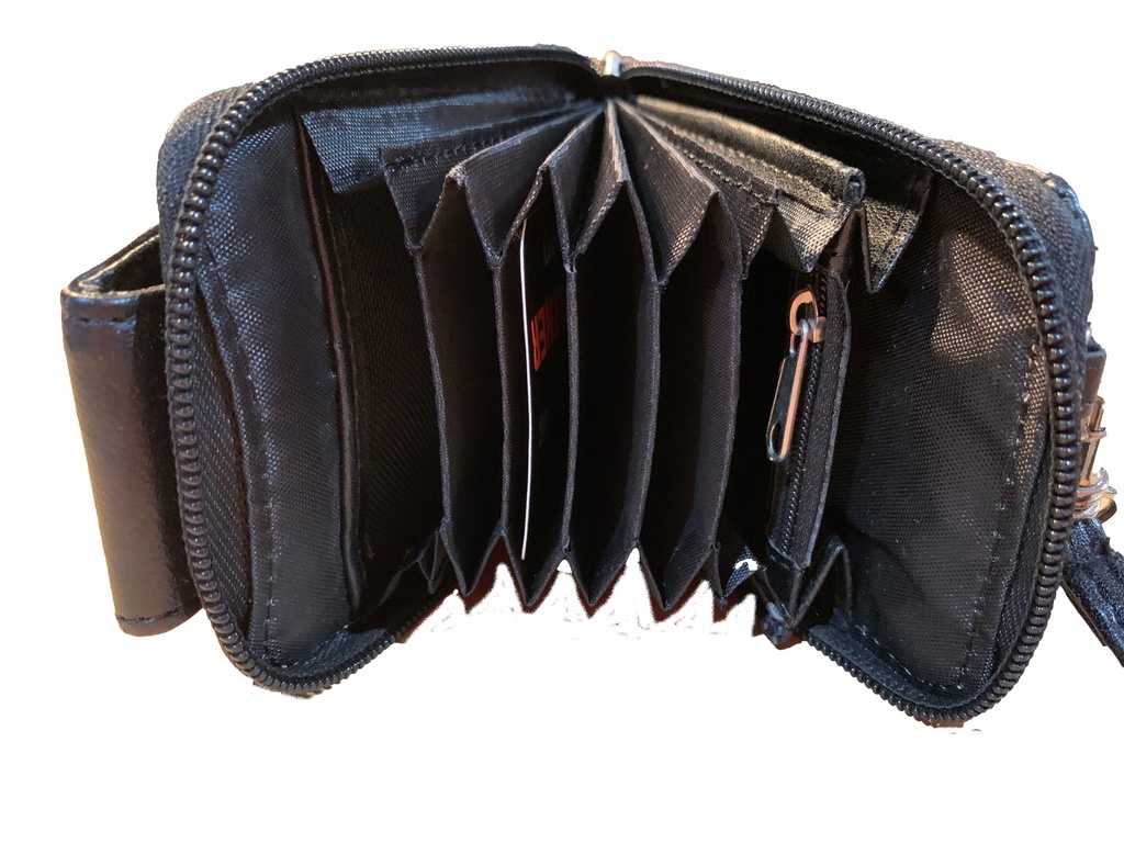Wallet w phone hldr inside