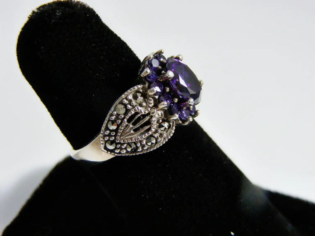 Sterling Silver Amethyst and Marcasite Ring Size 7.25 side 2