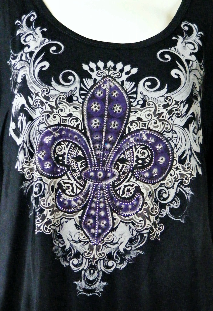 Pur Fleur de Lis close
