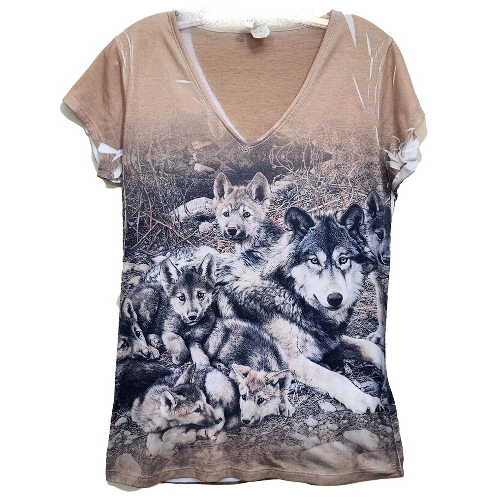  Wolf with Pups V-neck 